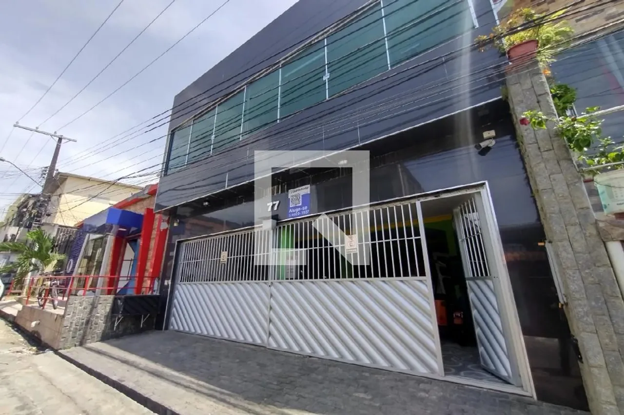 //Casa Comercial ou Residencial em Petrópolis - 5 suítes
