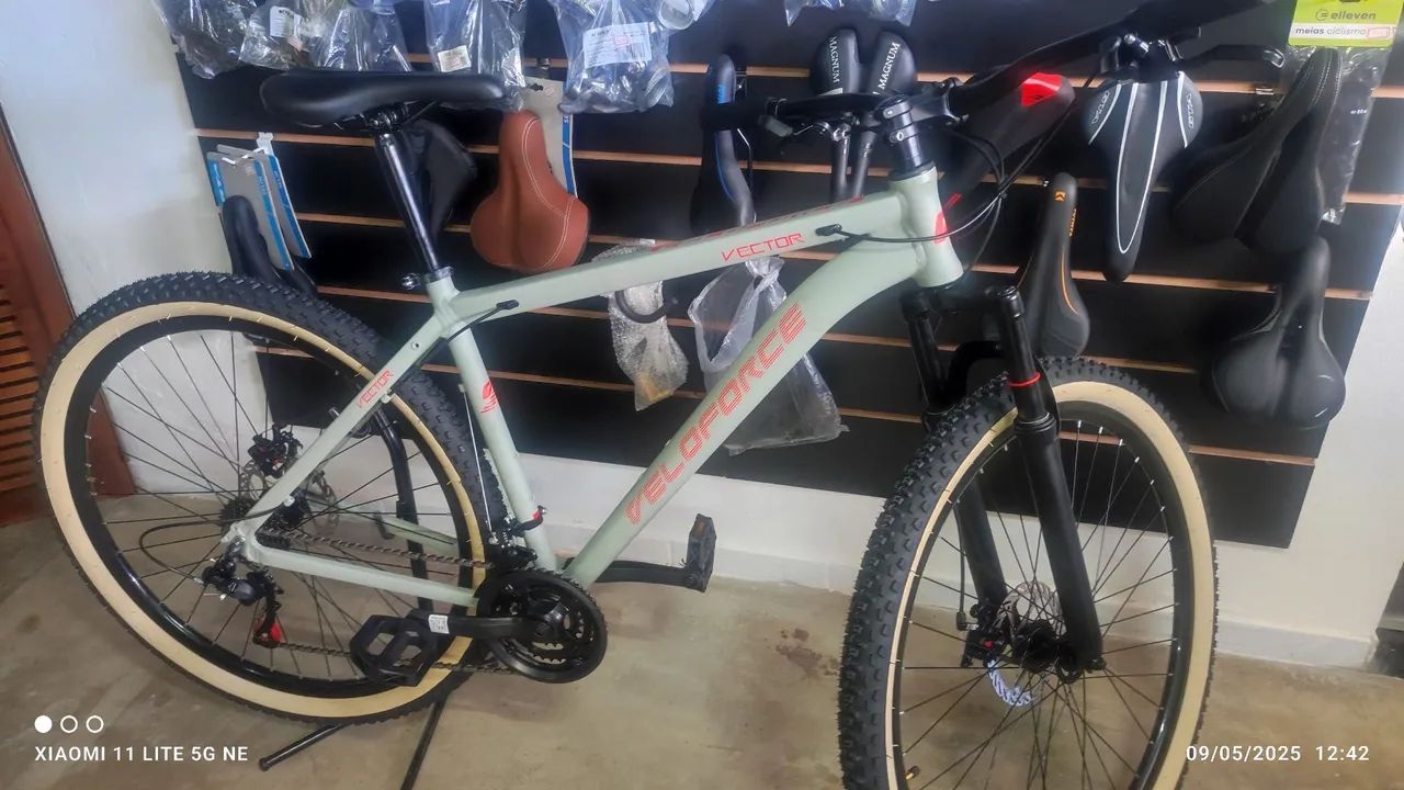 Bicicleta Veloforce Vector aro 29  - Foto 4