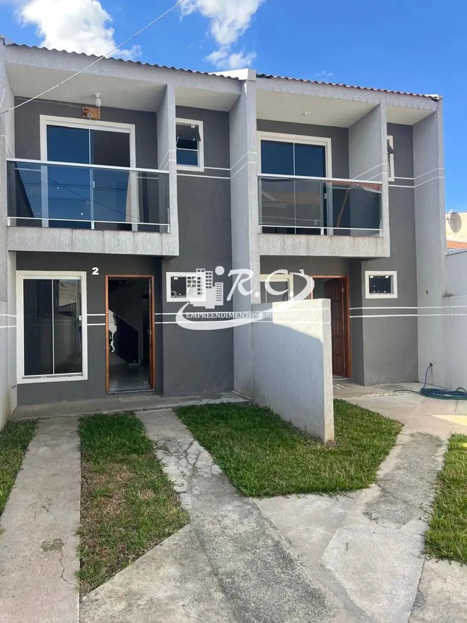 RC Imóveis vende sobrado no Sitio Cercado