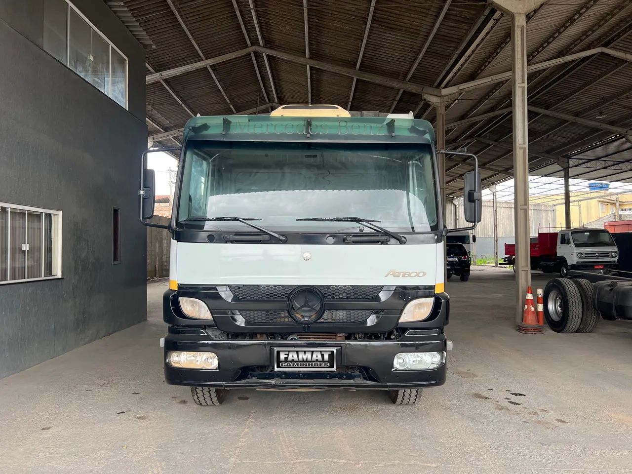 Mercedes Benz 2428 caçamba - Foto 3