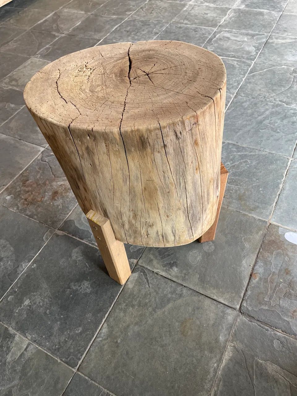 QUE COISA PRÁTICA E LEGAL ESTA MESINHA - design ecológico ORIGINAL   - Foto 3