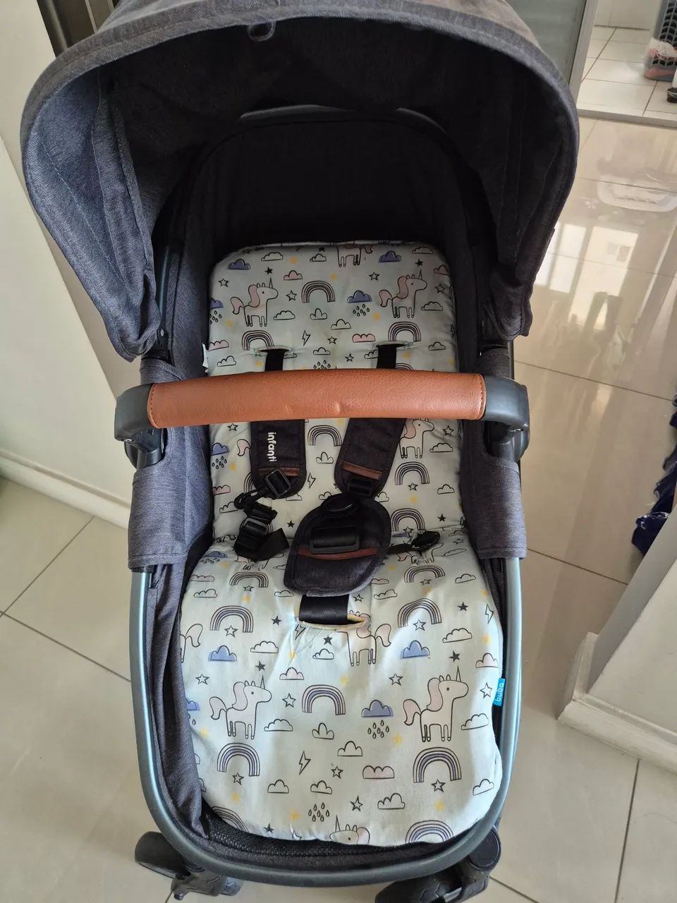 Carrinho e bebe conforto