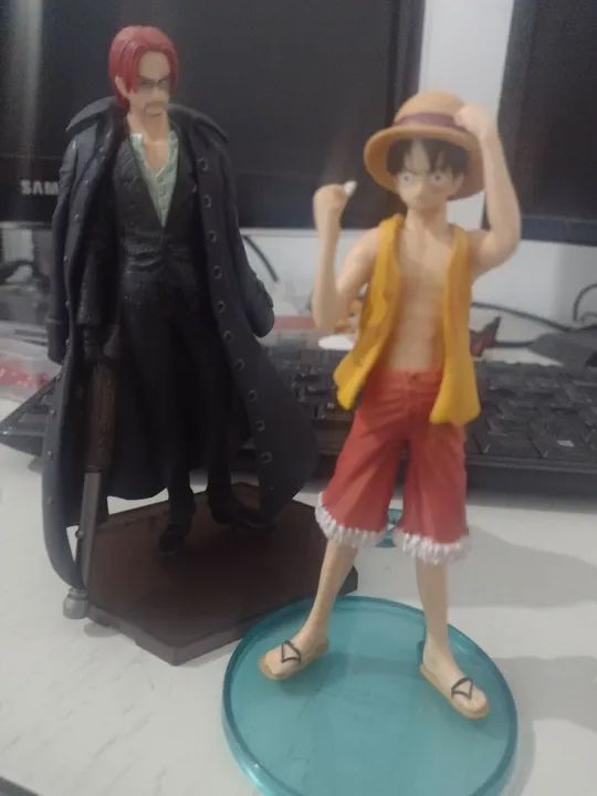 Bonecos One Piece - Shanks e Luffy - Foto 2