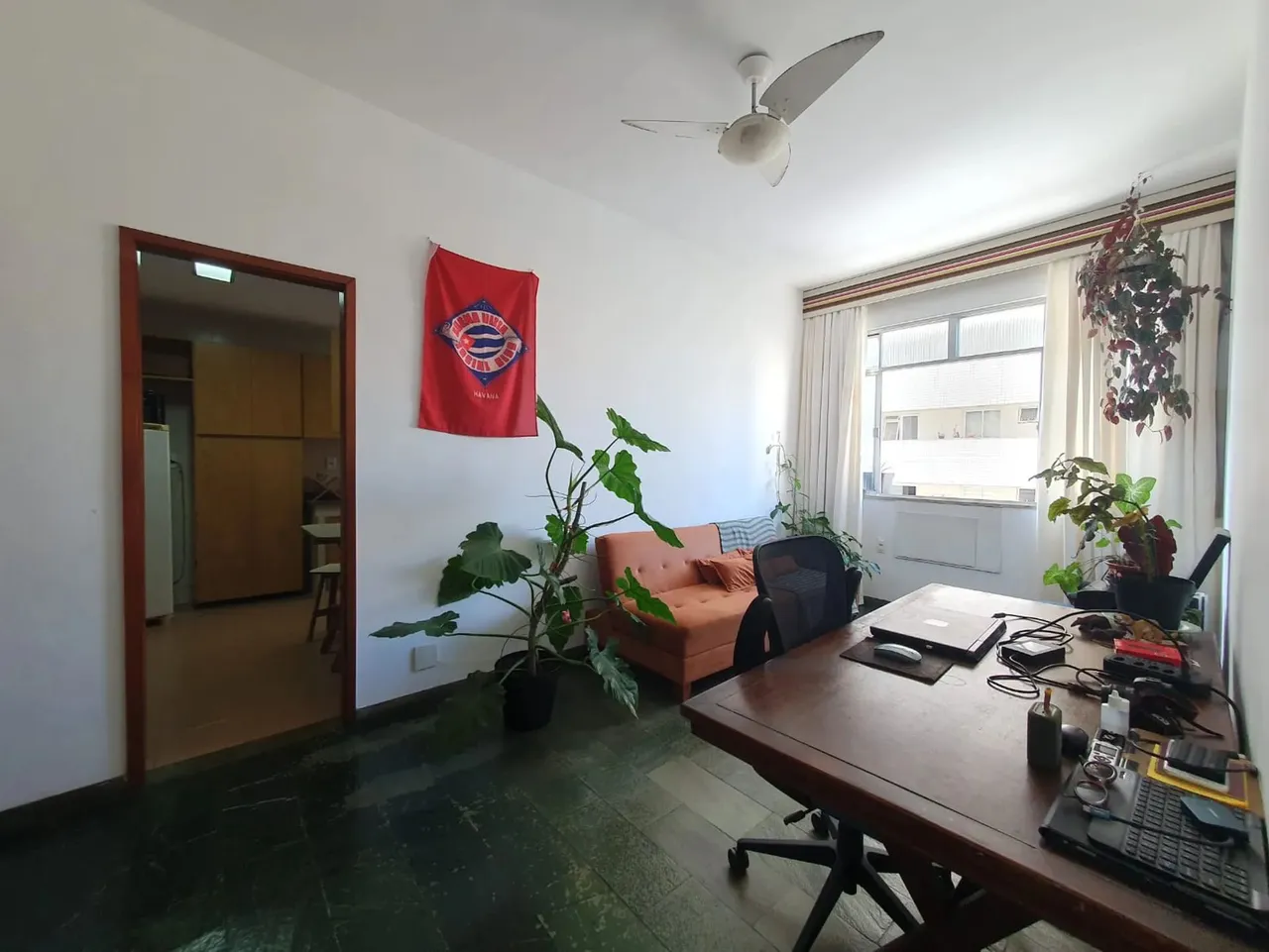 Apartamento sala e quarto com dependência em Laranjeiras mobiliado ou não!
