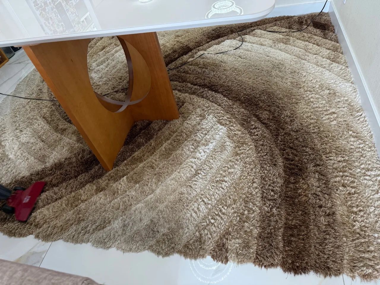 Tapete Peludo Marrom e Bege
