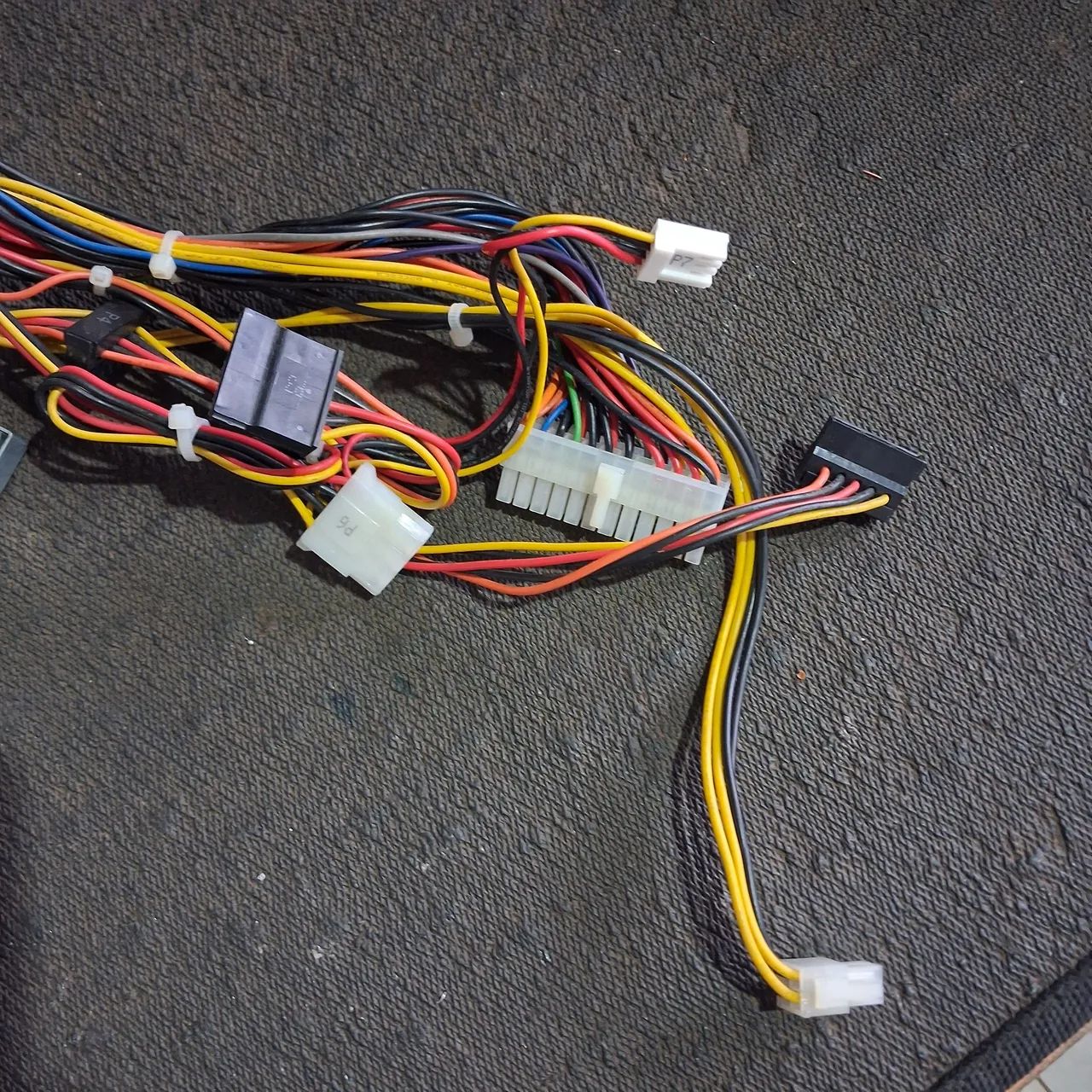 Fonte slim 250w 80plus 24pinos 2 sata - Foto 3