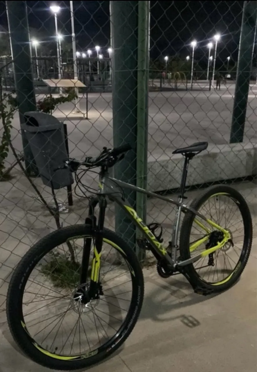 VENDO BIKE AUDAX, REVISADA, COM NOTA FISCAL E SEGURO. TODA SHIMANO.