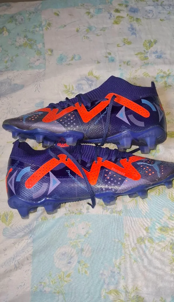 Chuteiras de Futebol Neymar Puma- Tamanho 41