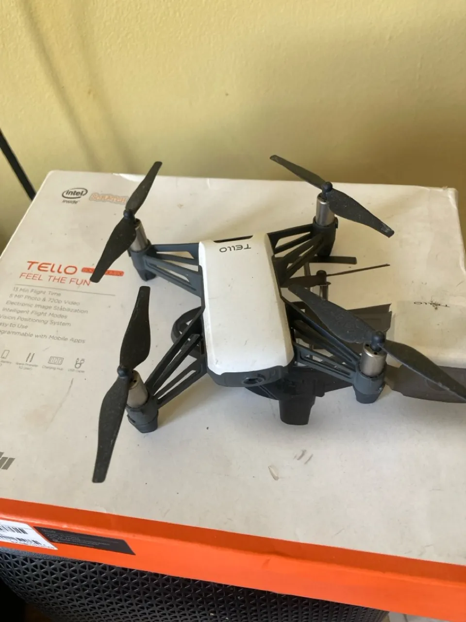 Drone DJI Tello - Mini Drone com Câmera