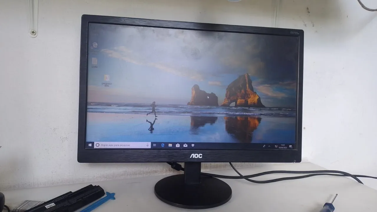 Monitor AOC