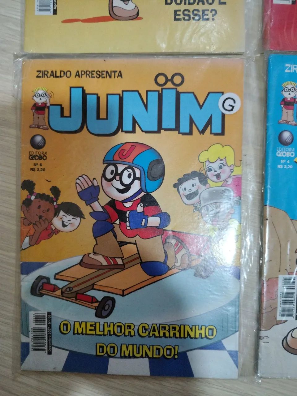 Lote com 4 Gibis JUNIM  - Foto 4