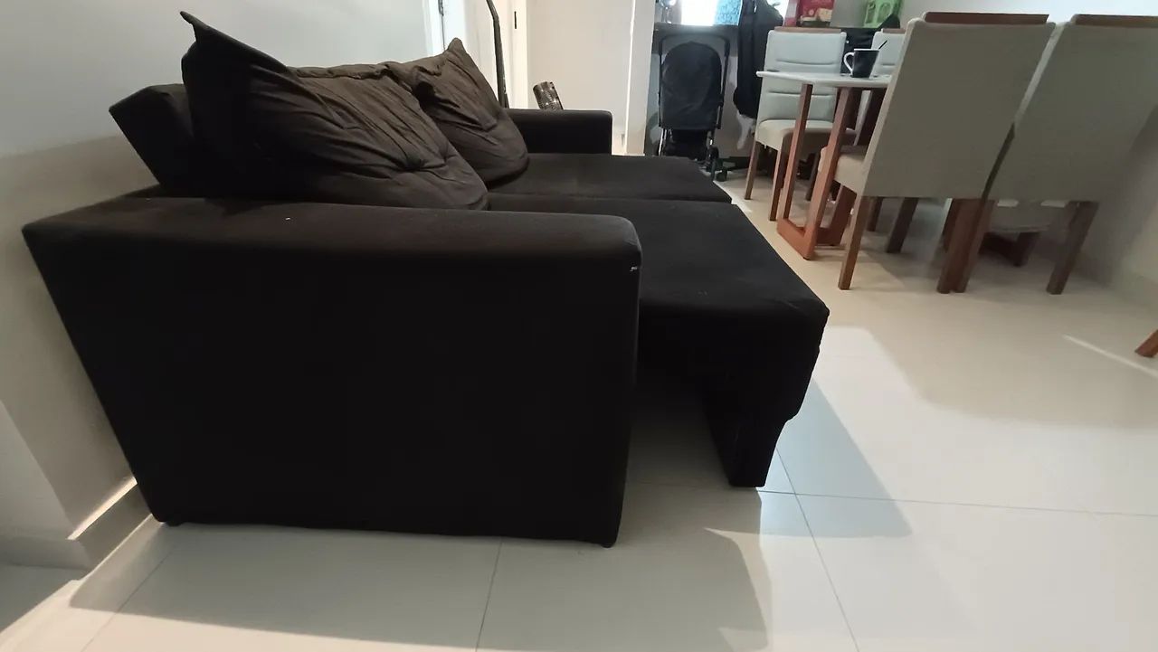 Retractable sofa in good condition64850511019138120