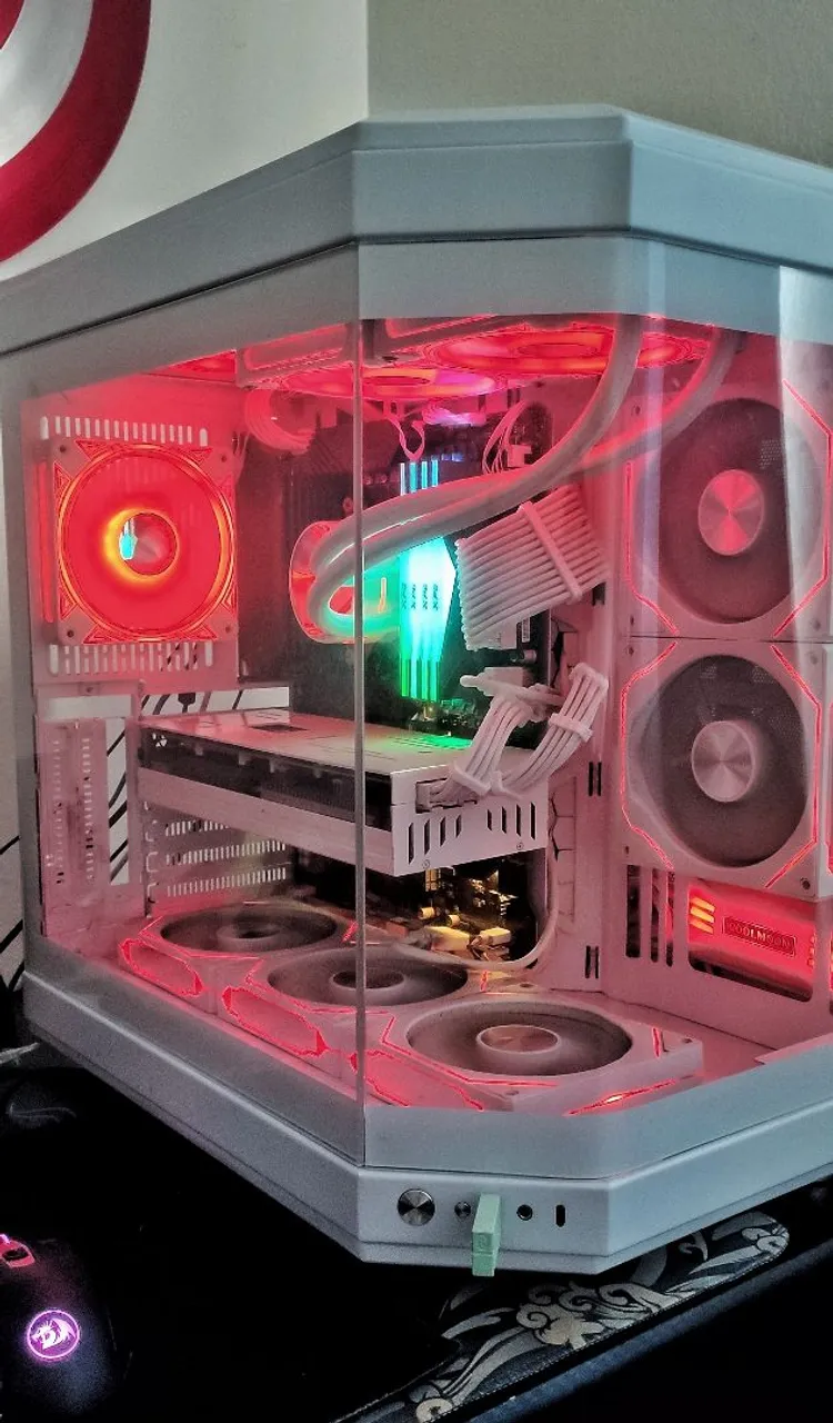 PC Gamer Branco (nem tanto)