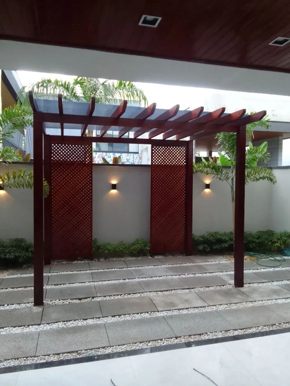 Caramanchão de Massaranduba com policarbonato 