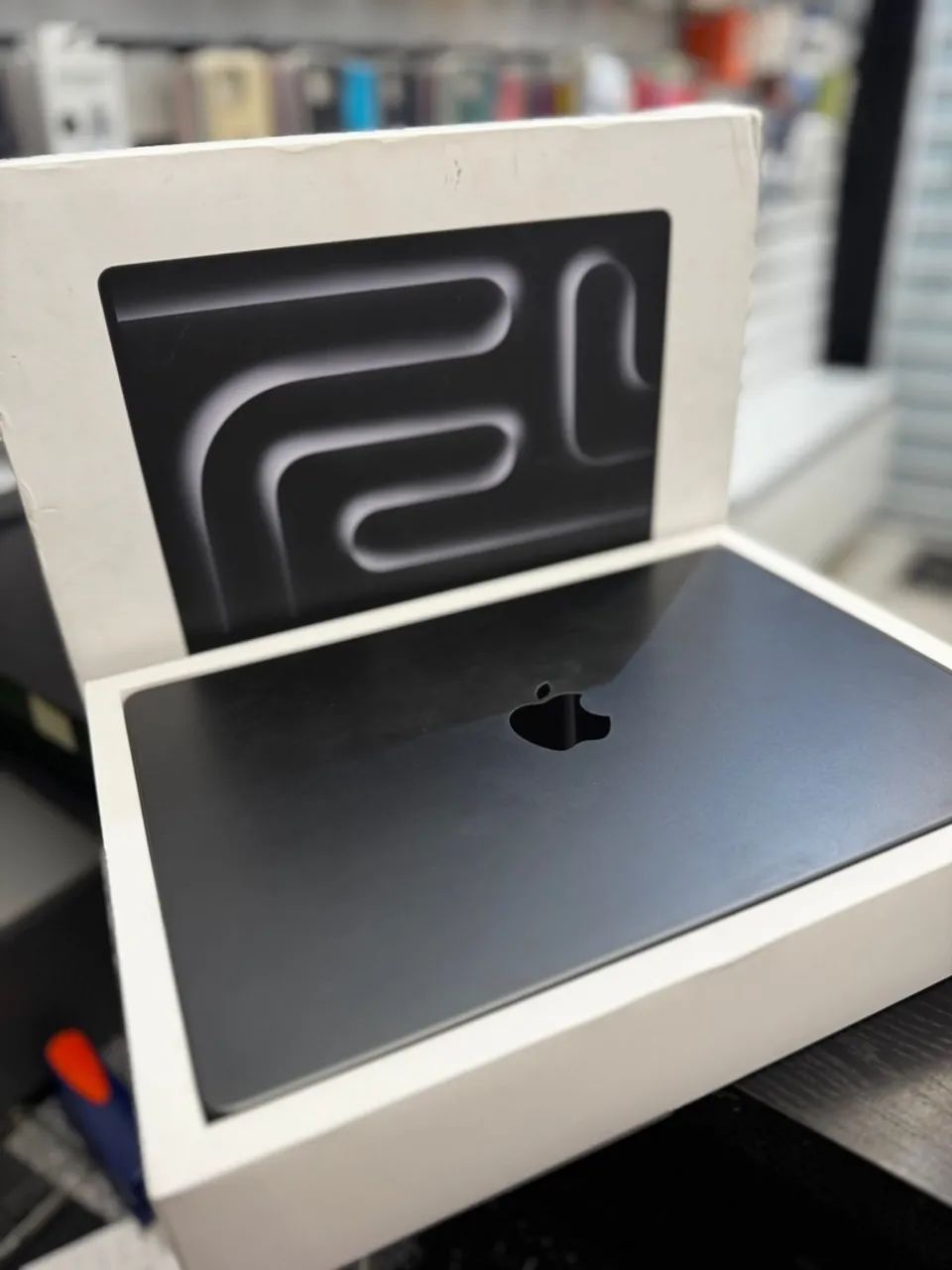 MACBOOK PRO M3 18|512GB 14?  - Foto 2