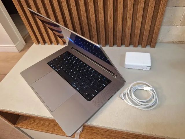MacBook Pro tela 16 2021 M1 Max 32GB 1TB SSD - Notebooks