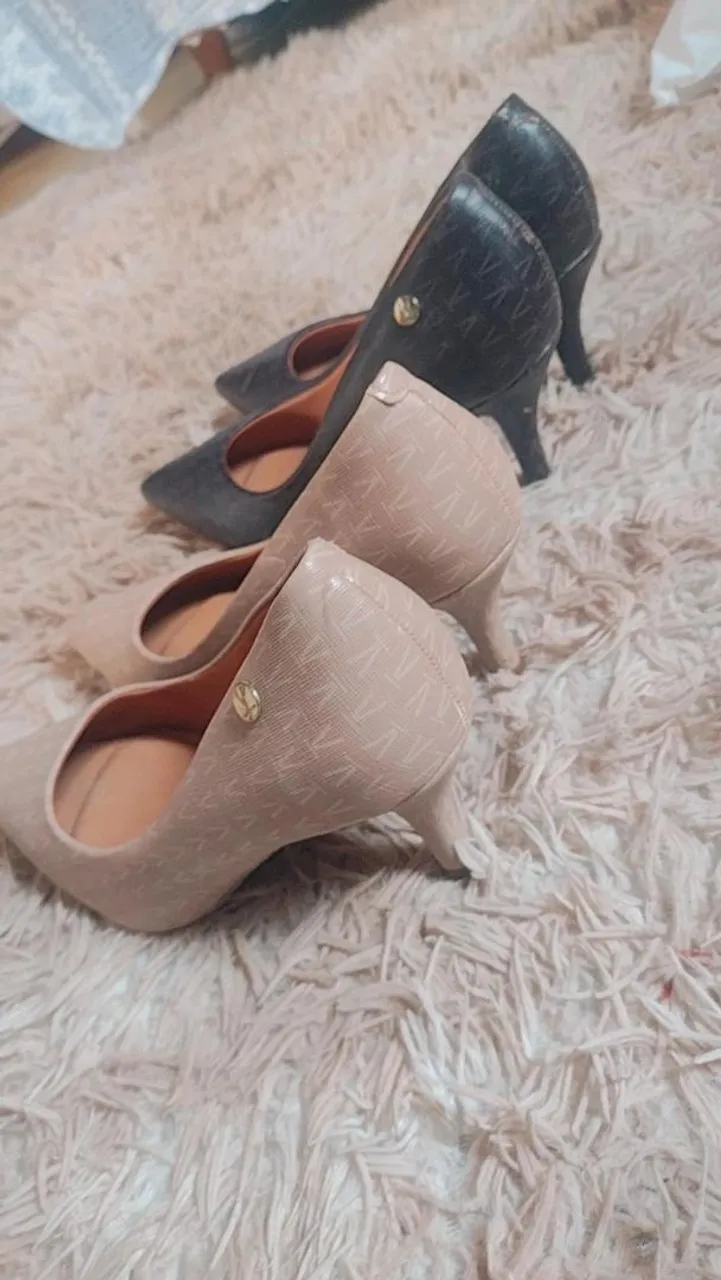 Sapatos de Salto Femininos Elegantes - Várias Cores