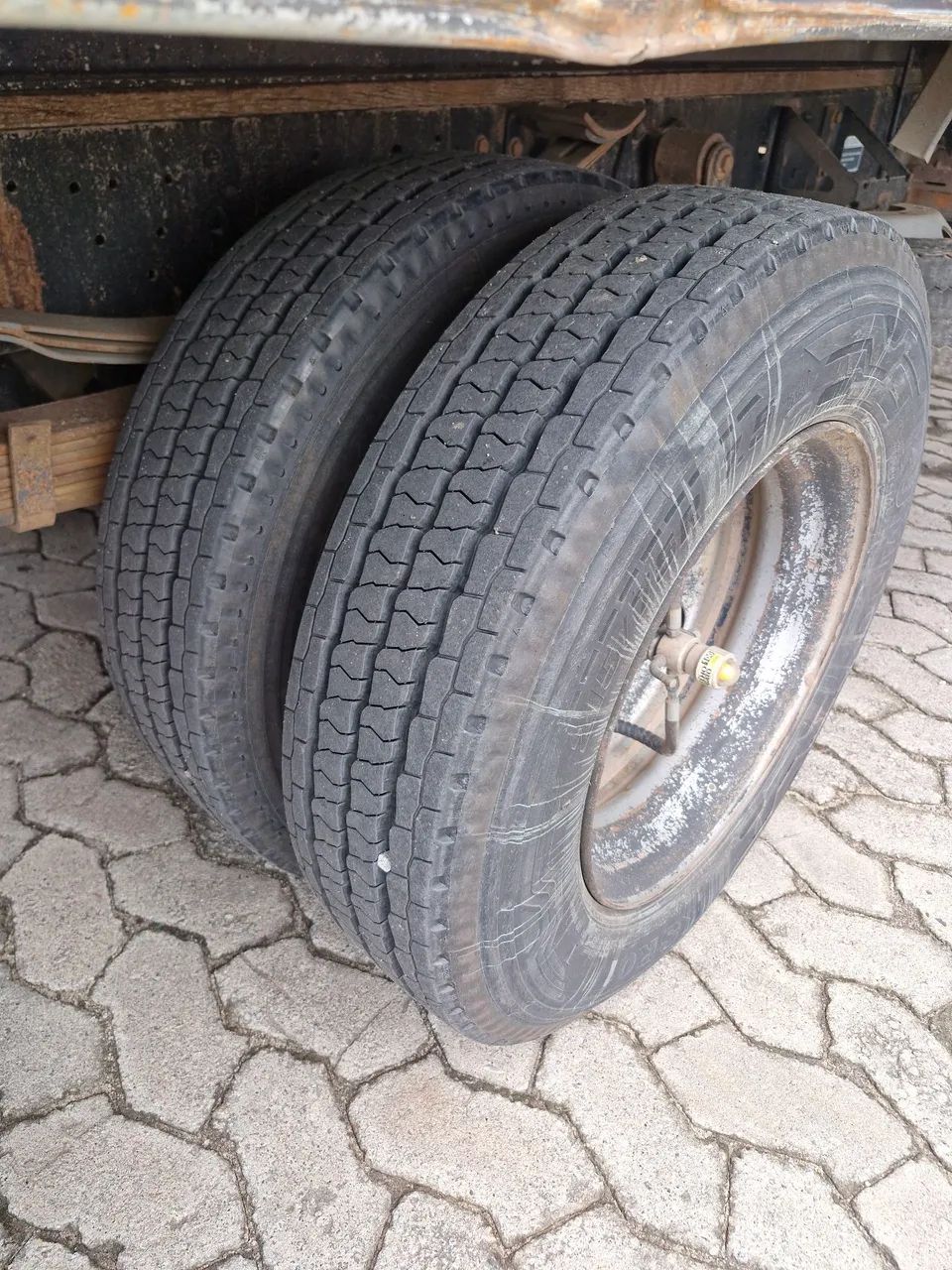 VENDO E FINANCIO  Ford Cargo 815e  com ar elétrico. - Foto 5