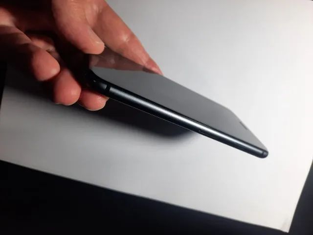 iPhone 8 de 64 GB na cor Cinza Espacial (Space Gray) - Celulares e