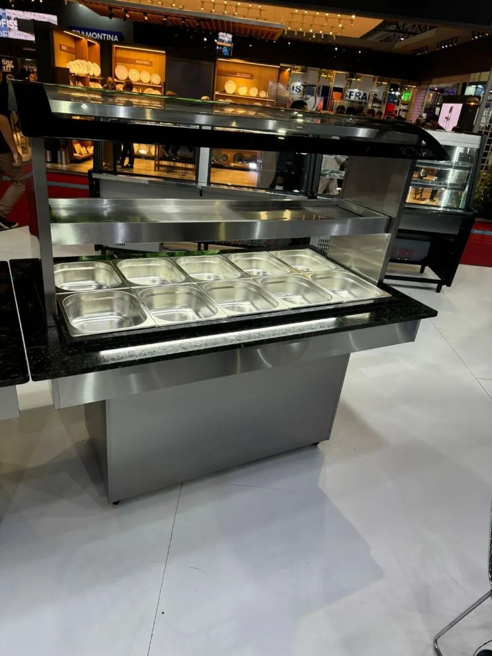 Buffet conjugado 12 cubas quentes e 6 frios Polar