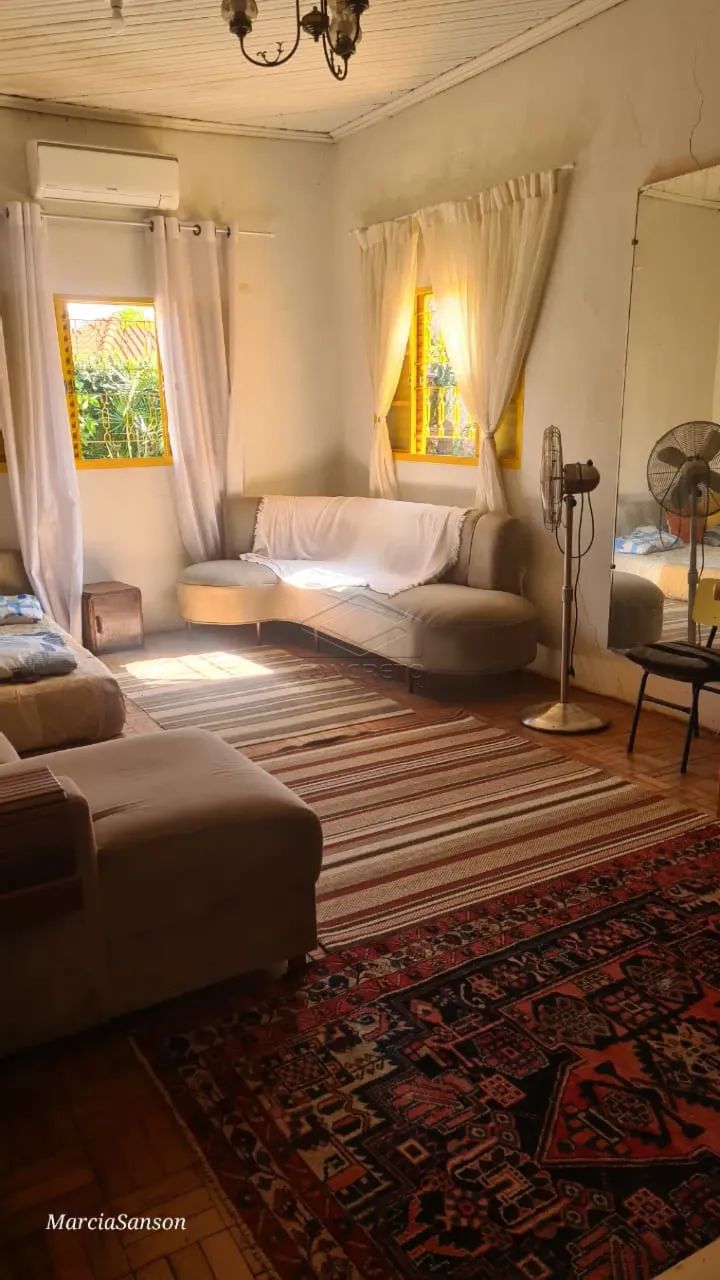 Casa com excelente localização e potencial para uso comercial. - Foto 3