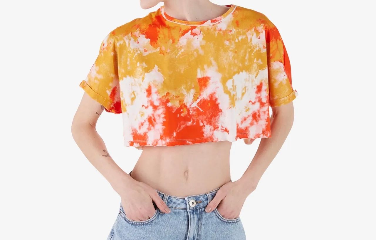 Camiseta cropped tie dye feminino 