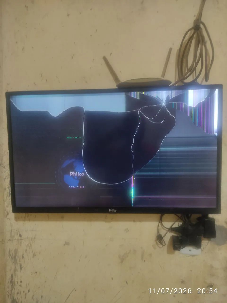 tv de 32 polegadas pra retirar peças Philco 100  reais tem  conversa  - Foto 2