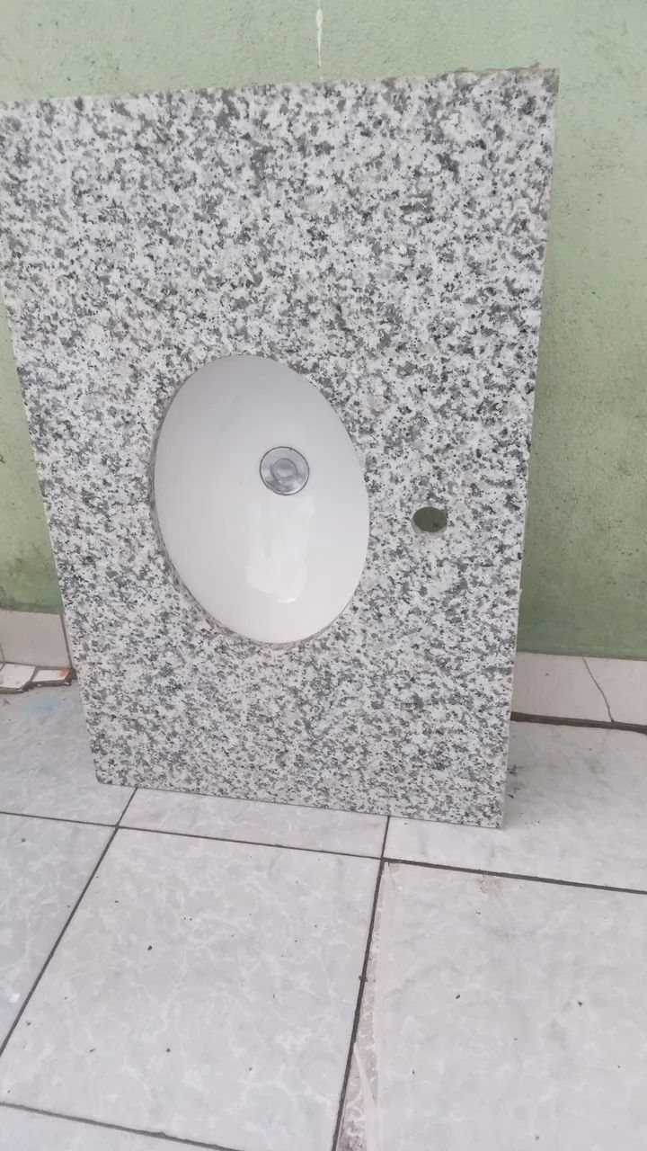 Lavatório com Cuba Deca. 