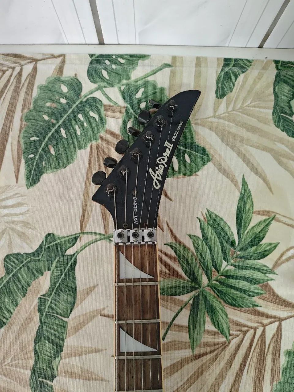Guitarra Aria Pro II com Microafinação - Foto 2