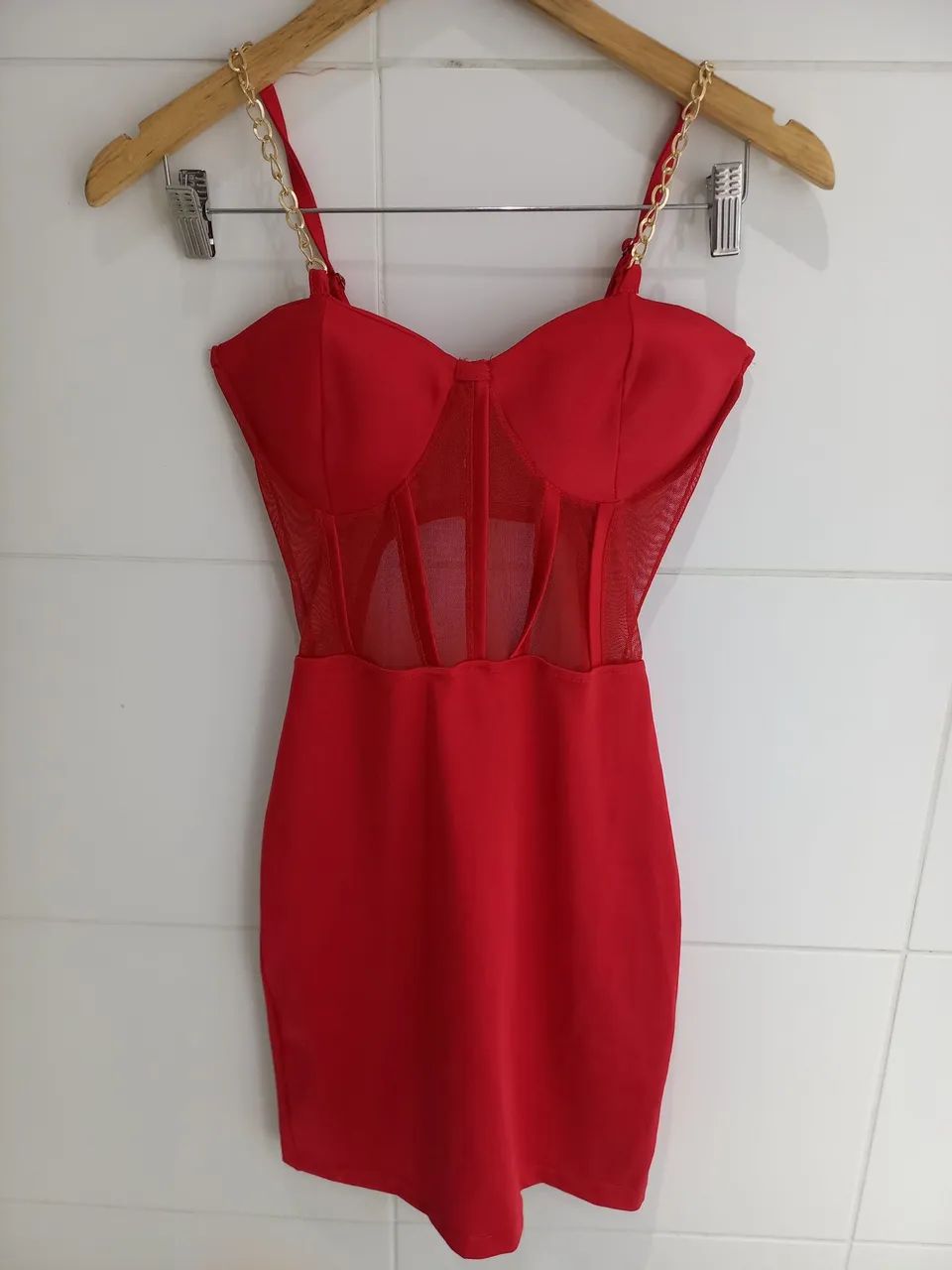 Vestido vermelho com bojo