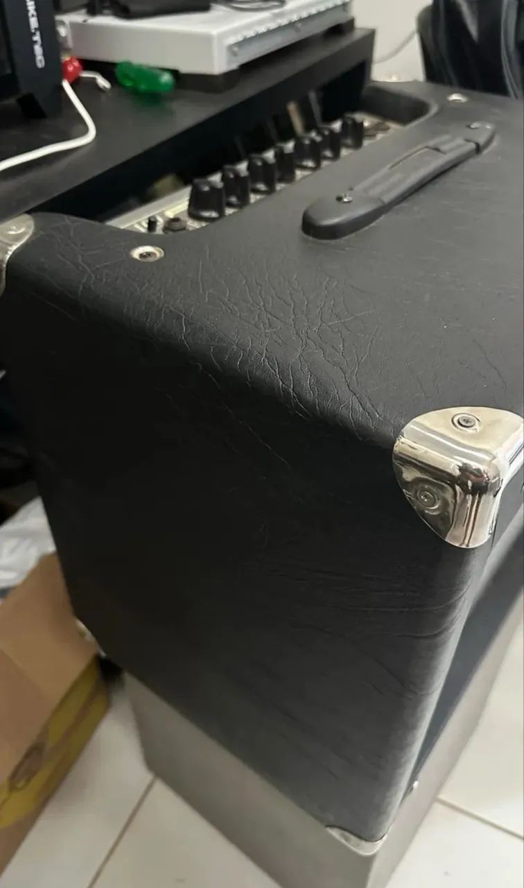 Cubo amplificador Bx100  - Foto 2