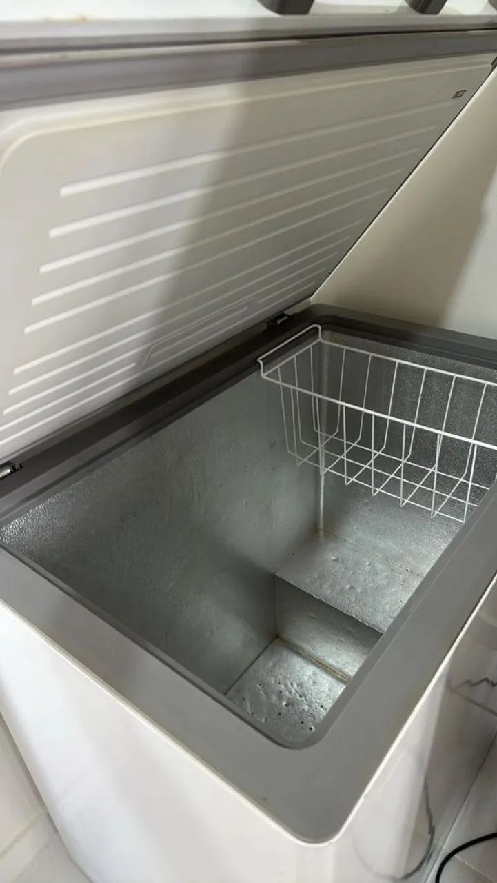 Vendo freezer uma porta 
