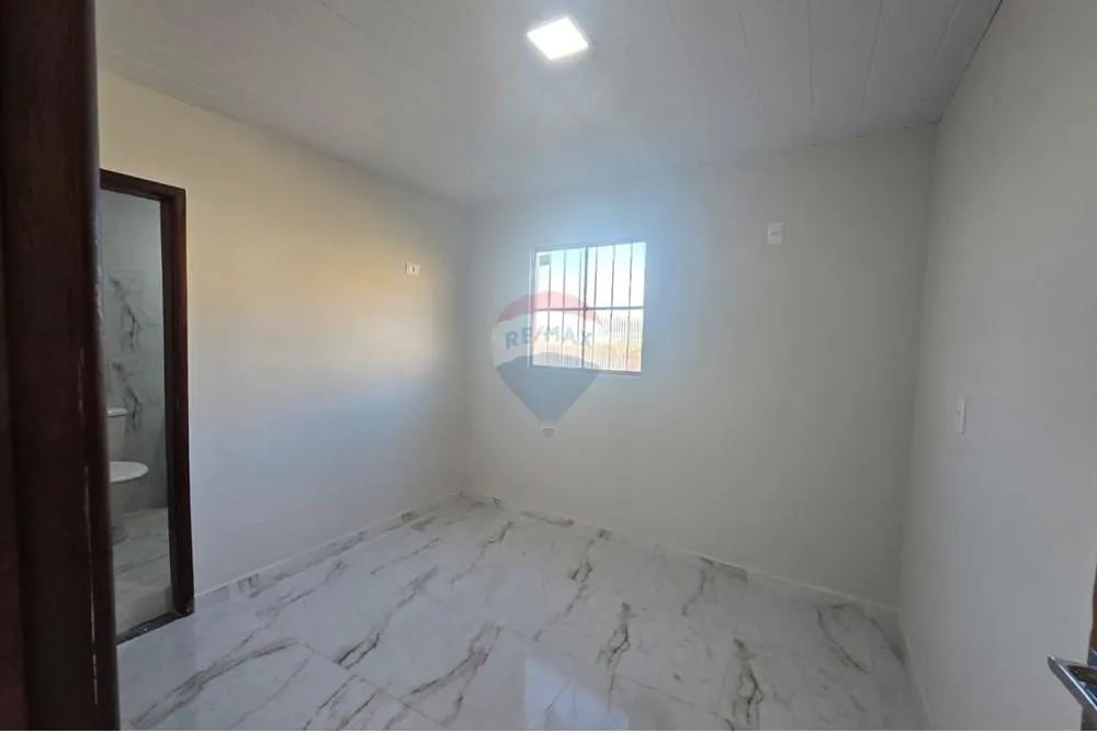 Casa Com 3 Quartos para Locação no Centro do Cabo!" - Foto 3