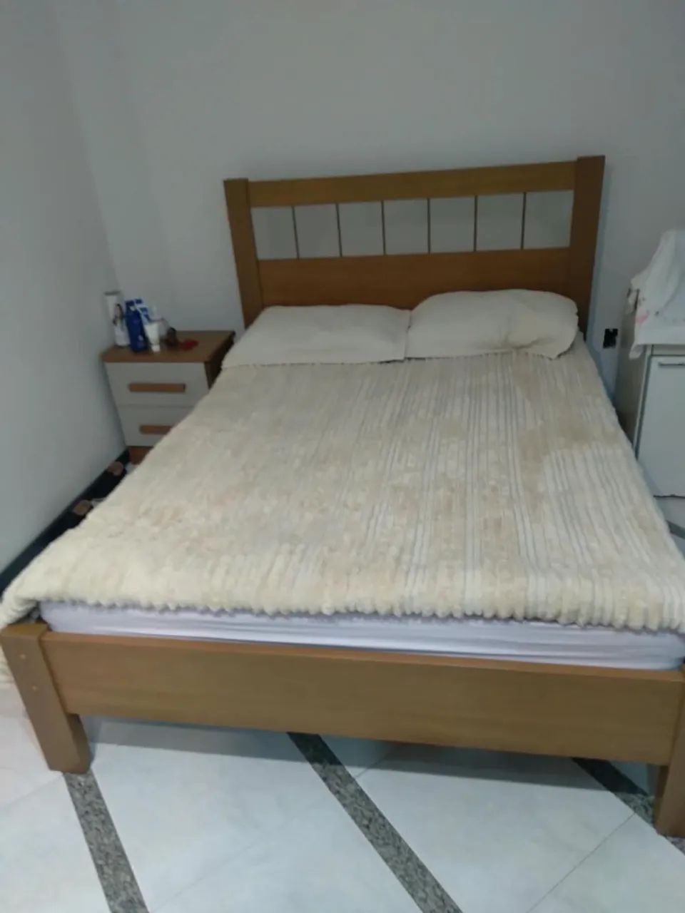 Cama de casal e criado moderno novo - Foto 4