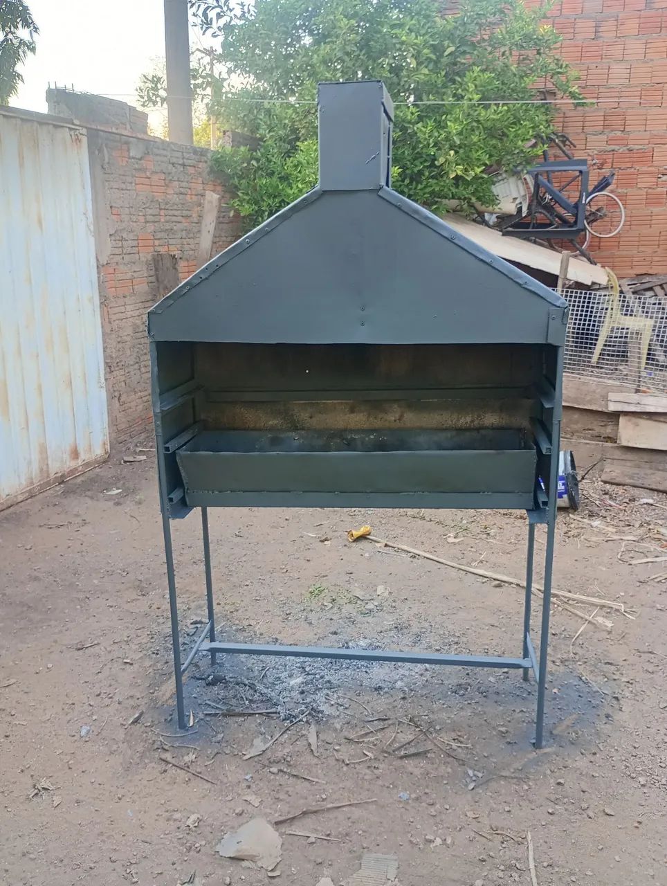 Vendo churrasqueira de espetinho  - Foto 3