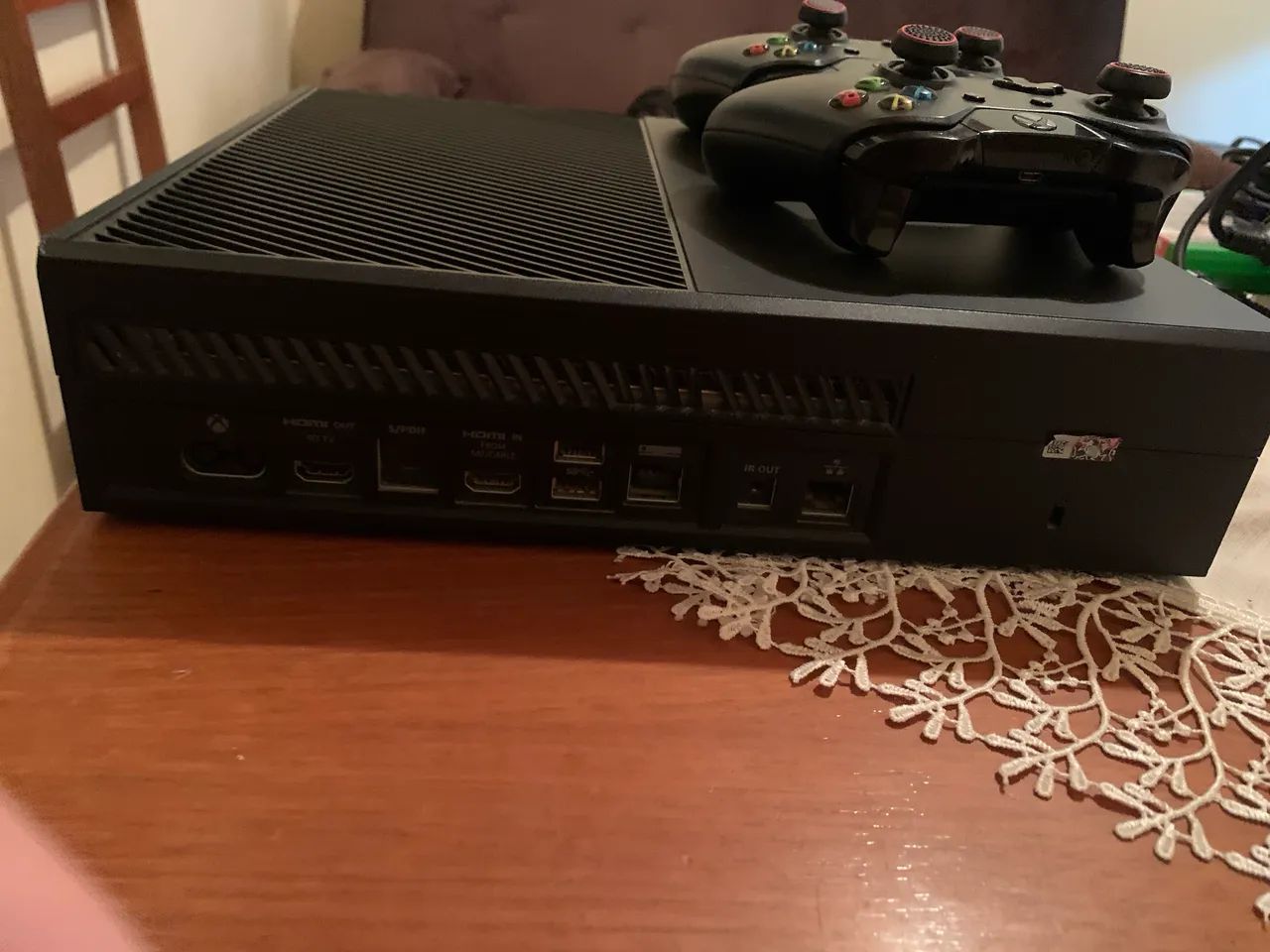 Xbox one, com jogos e controles  - Foto 2