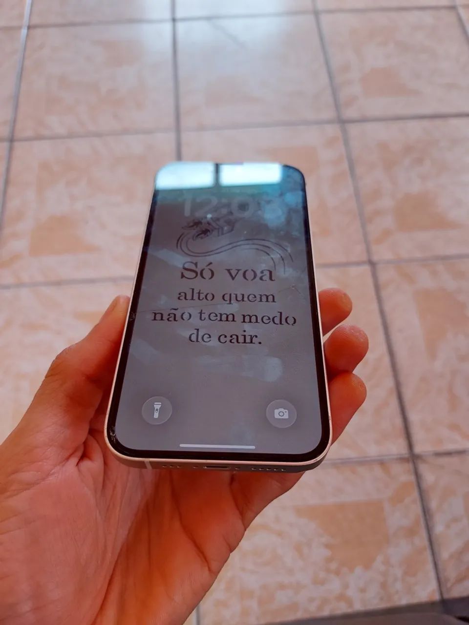 Vendo IPhone 13 Branco - Foto 3
