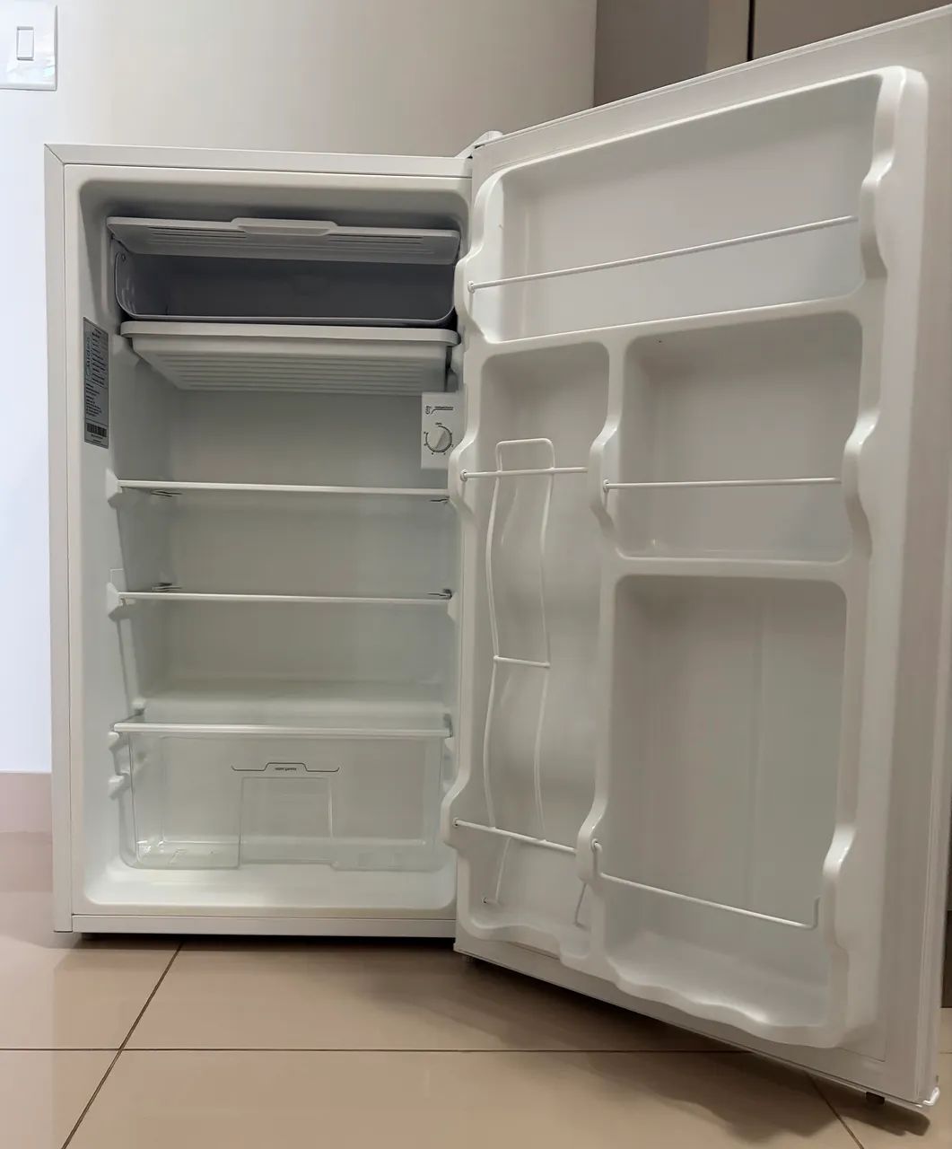 Frigobar Midea Seminovo 93L - Foto 2