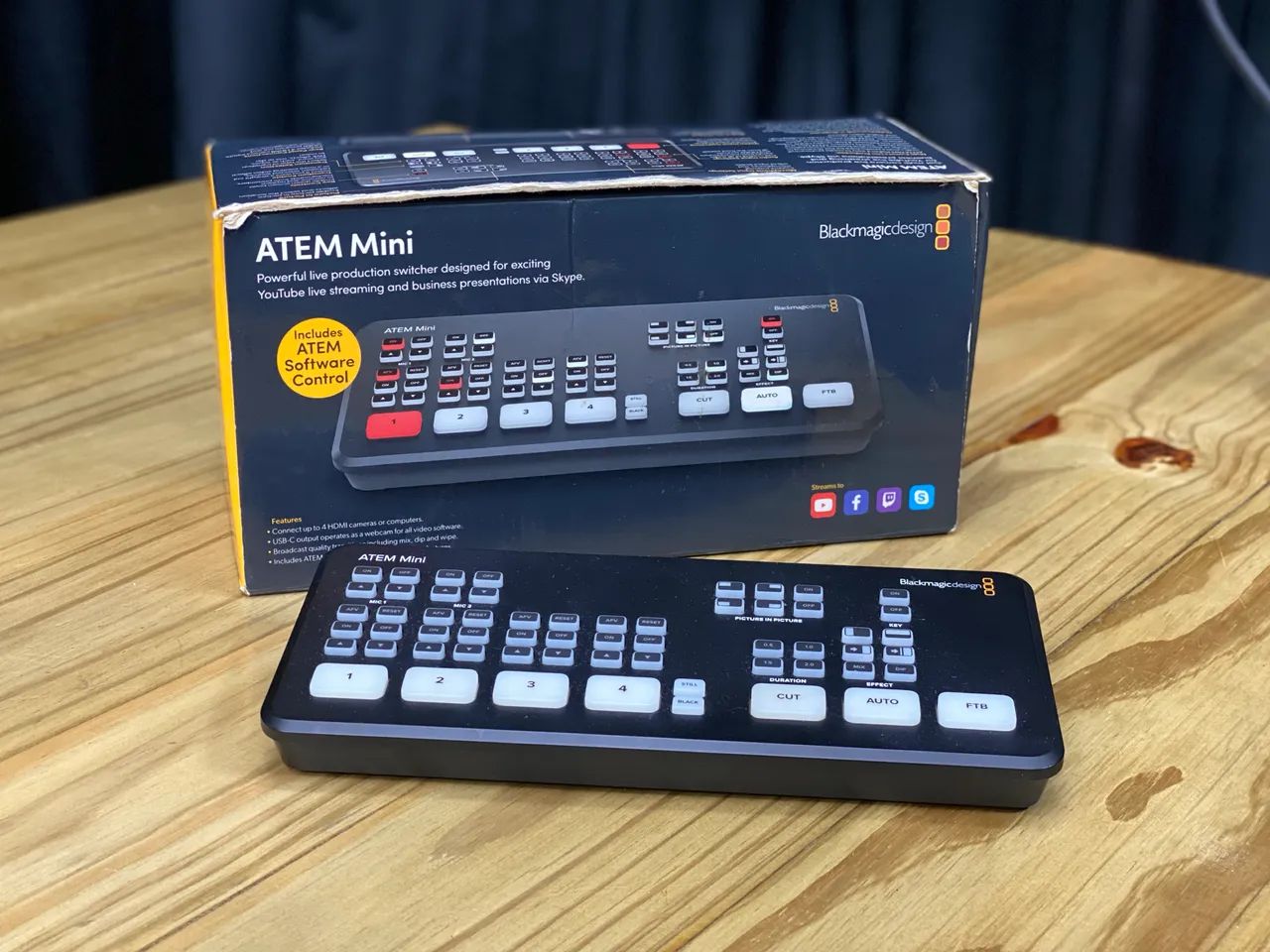 BLACKMAGIC ATEM MINI