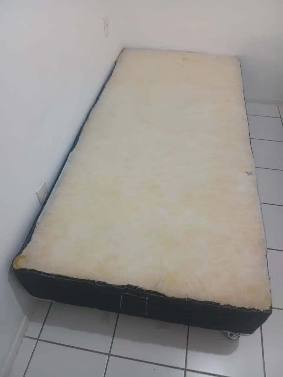 Cama de solteiro 