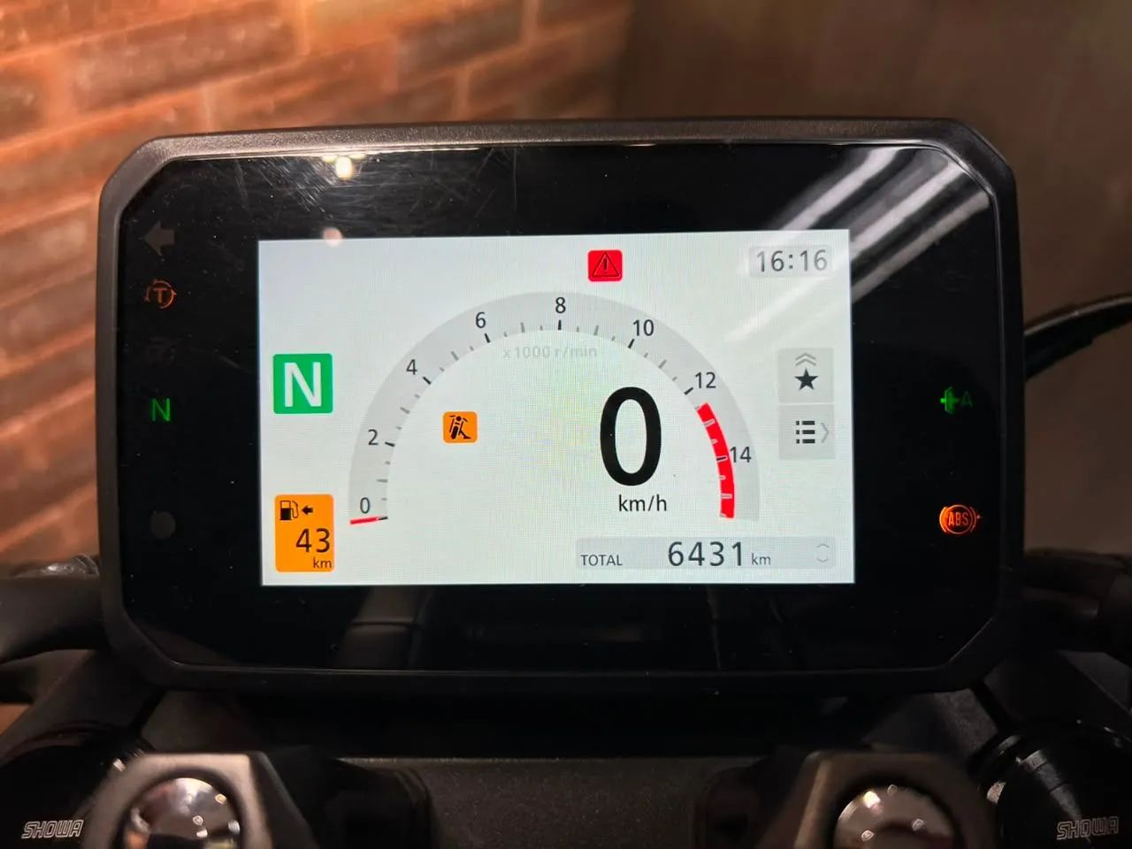 CB 650R 650R CINZA 2025/2026 - Foto 4