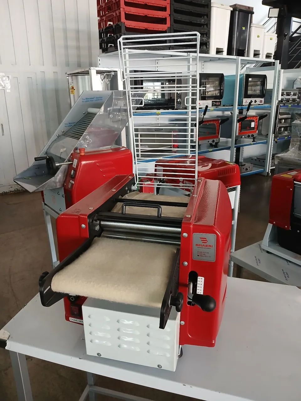 Modeladora de Pão MBMJ-22/1 Style G2 Bivolt Braesi - Foto 2