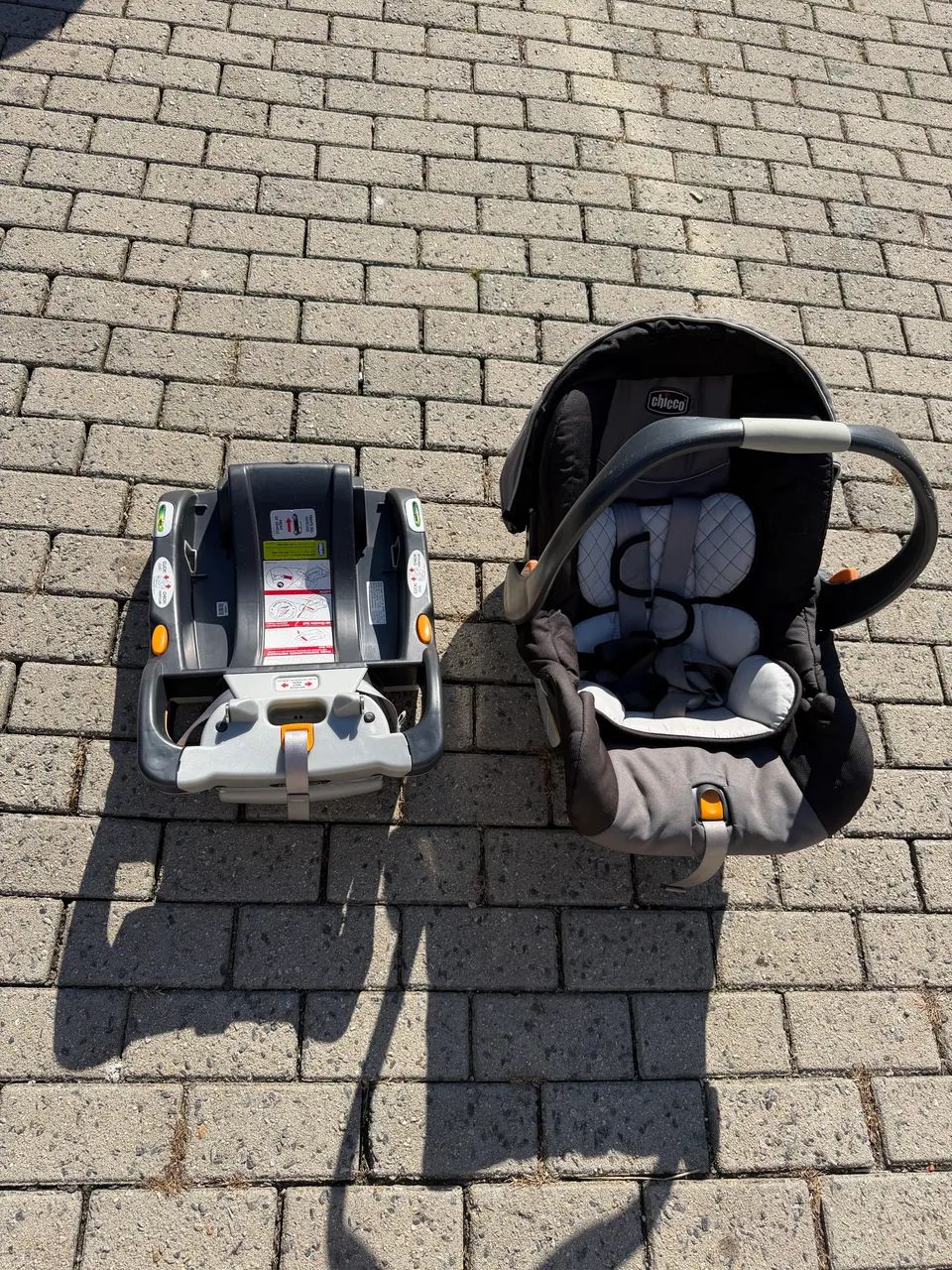 Bebê conforto + carronho Chicco