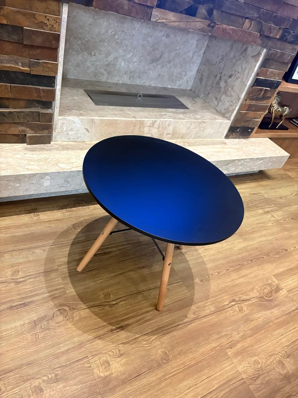 Mesa de centro na cor preta altura 42 cm  - Foto 4