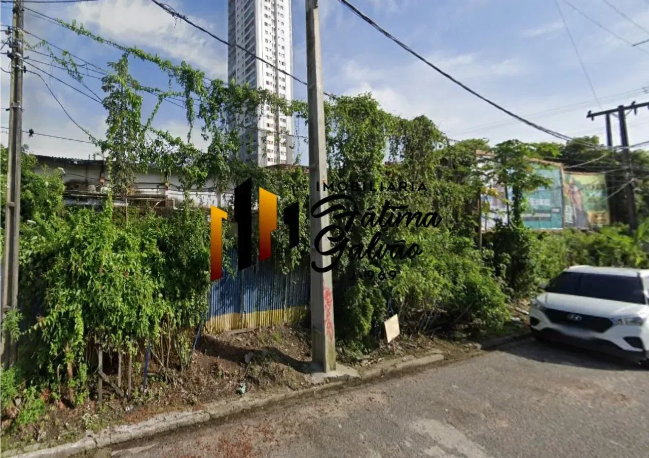 Vendo Amplo Terreno de Esquina no Marco
