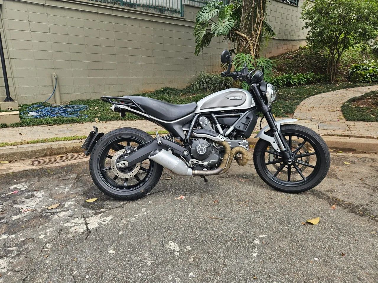 DUCATI SCRAMBLER CUSTON 2018 - Foto 4