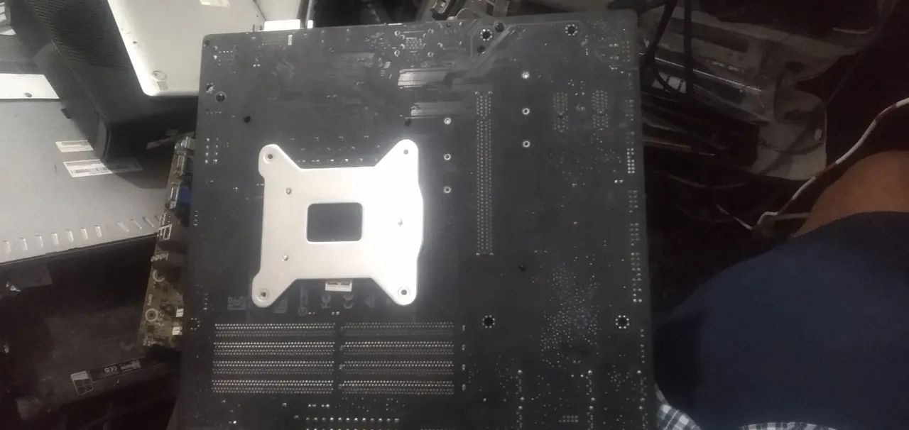 Placa mãe b360m plus gaming defeito - Foto 5