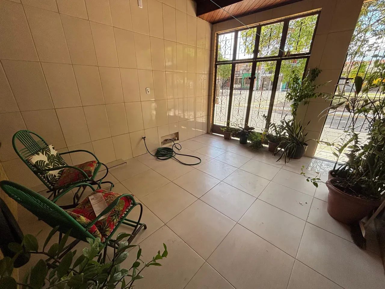 Casa com 2 pavimentos na Pedreira