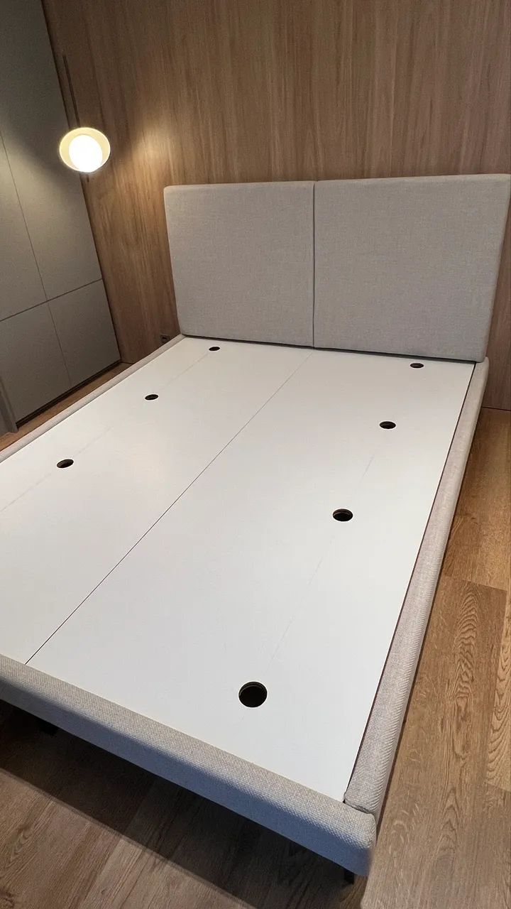 Base de cama Queen com cabeceira em linhão