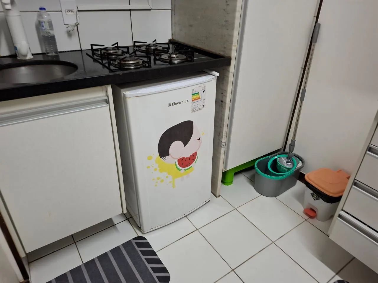 Kitnet mobiliada dividida - Foto 2